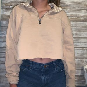 Oversized cropped sweater.